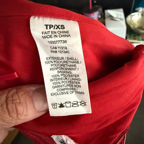 Red Patent Faux Leather Strapless Corset Top With Back Zipper Closure - Picture 4 of 4